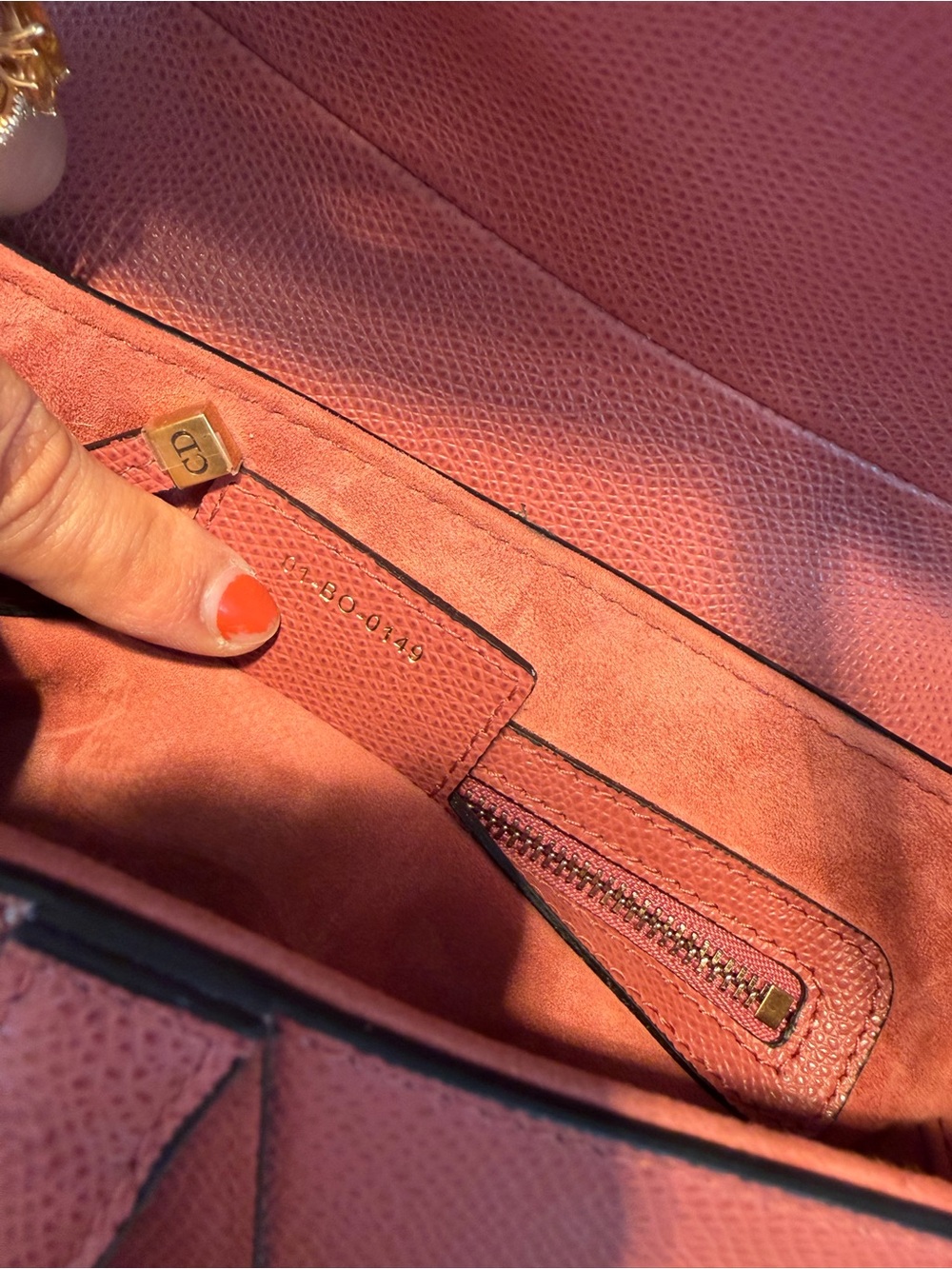 Dior Saddle Shoulder Bag in Dusty Rose with Gold Hardware - Picture 6 of 7